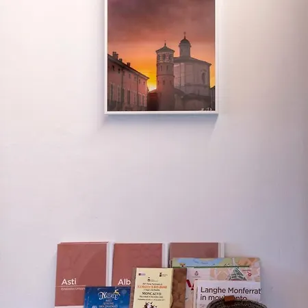 Domus Antiche Mura - Vista Torre Rossa, Centro Asti, No Ztl *