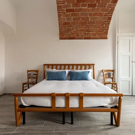 Apartment Domus Antiche Mura - Vista Torre Rossa, Centro Asti, No Ztl *